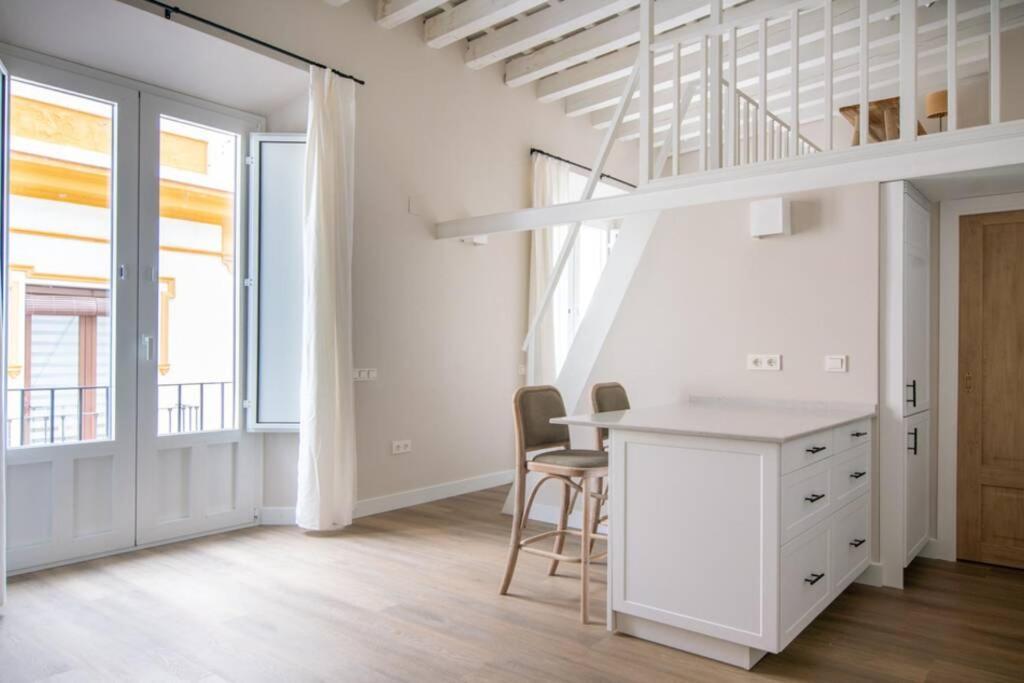 G12 Trendy And Comfy Bright Loft Meters From Bullring And Trianas Bridge, Galera Street Apartment Севиля Екстериор снимка